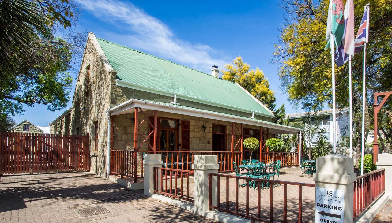 88 Baron Van Reede Guesthouse Oudtshoorn Bagian luar foto