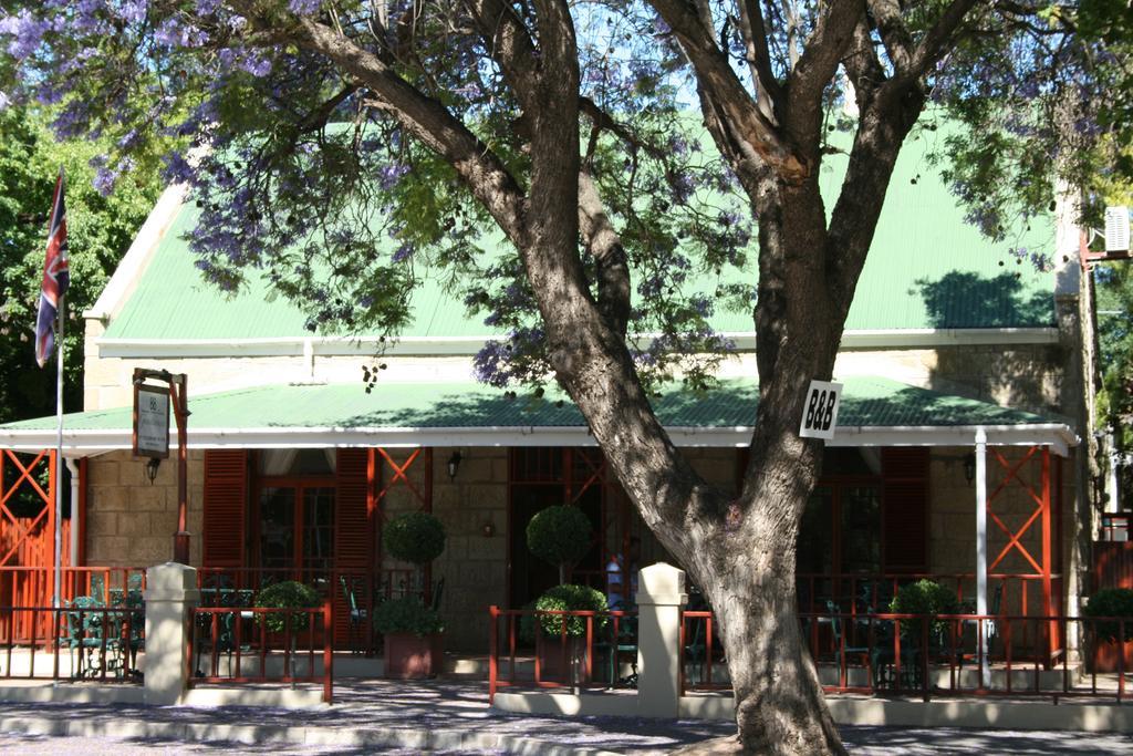 88 Baron Van Reede Guesthouse Oudtshoorn Bagian luar foto